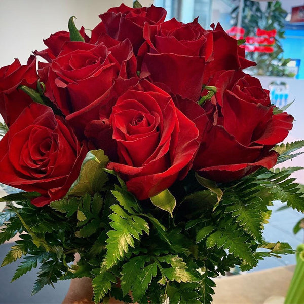 BQ0001 - Classic red roses