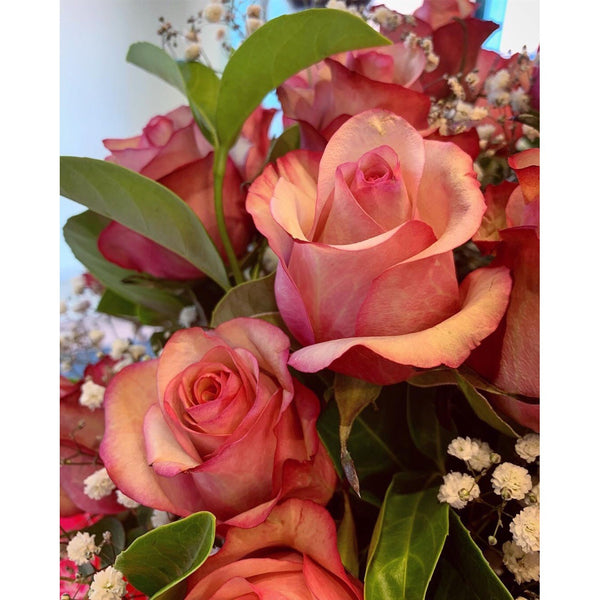 BB0002 - Elegant roses in box